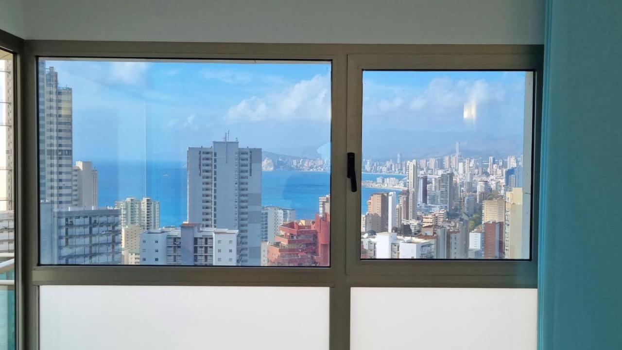 Апартаменти Skyline 11 Sunny Balcony With Stunning Sea Views Бенідорм Екстер'єр фото